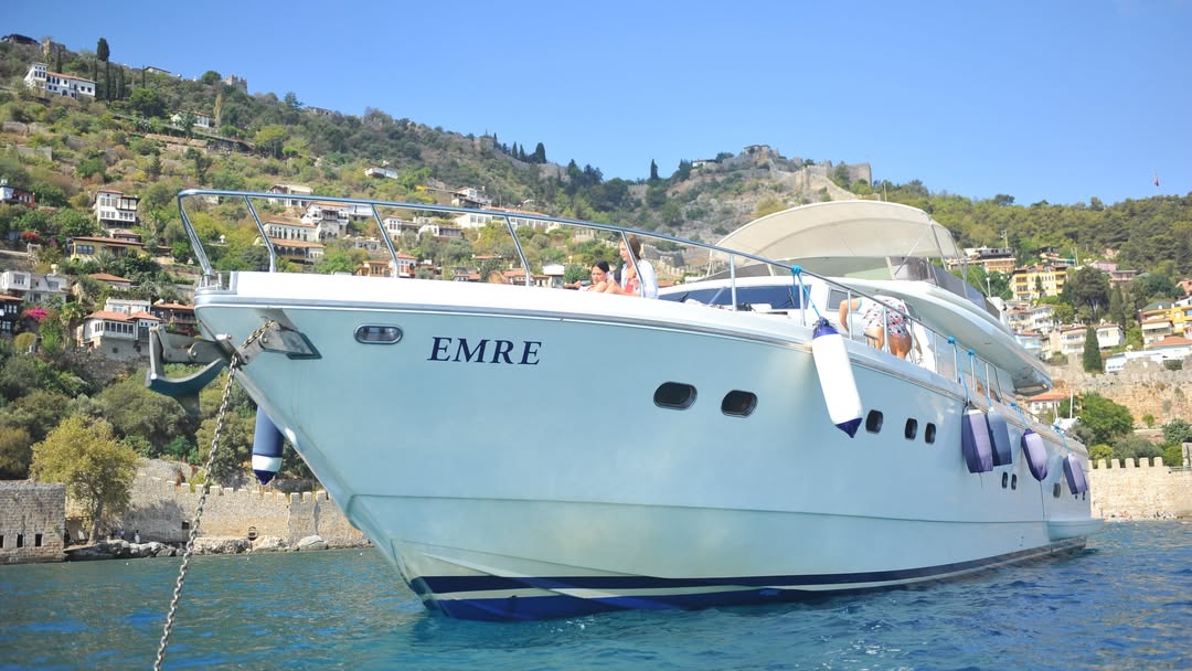 Luxury Yacht Rental in Alanya: Gülbahçe Deluxe Emre Yacht
